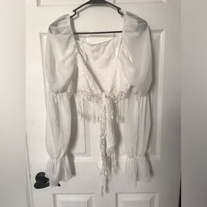 Elegant White Lace Women's Top Medium